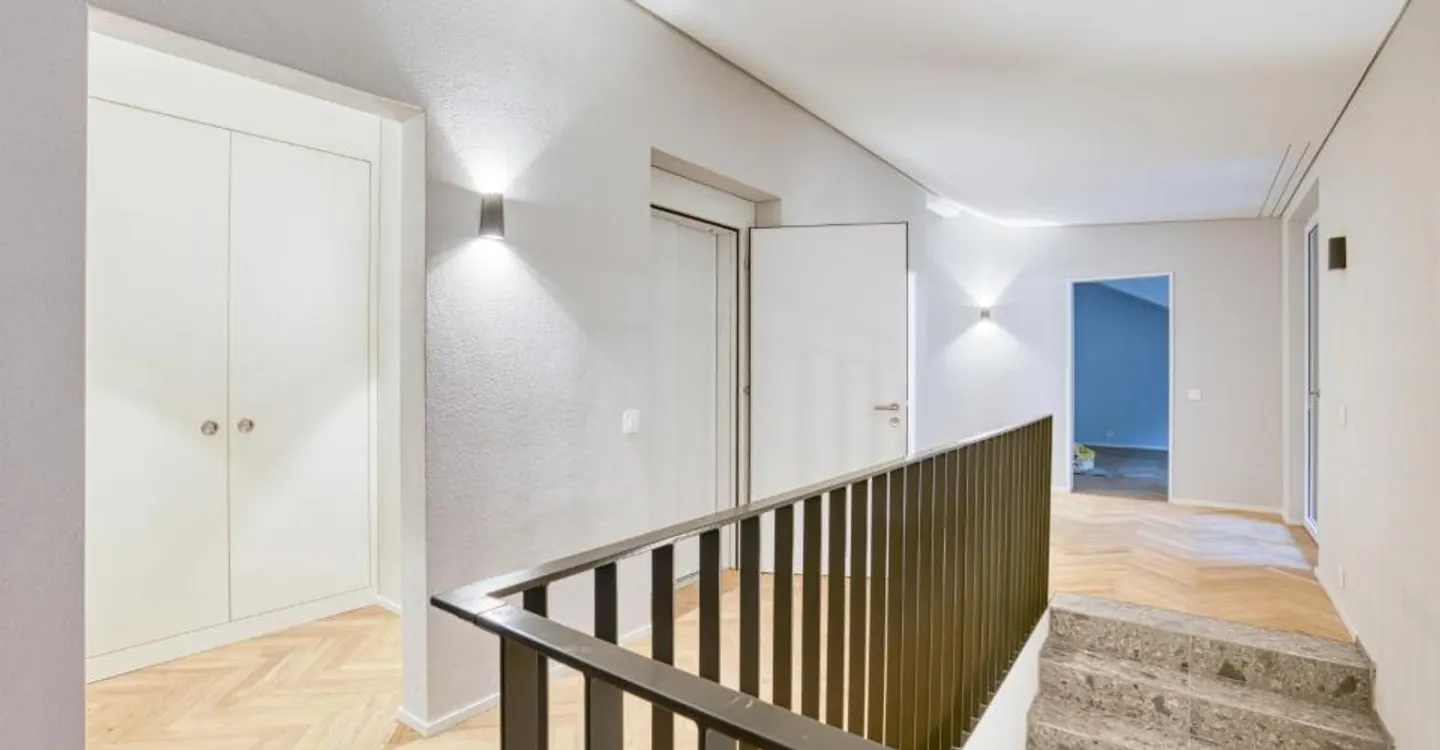 Loft Living au Plus Haut Niveau! - Photo 5 sur 13