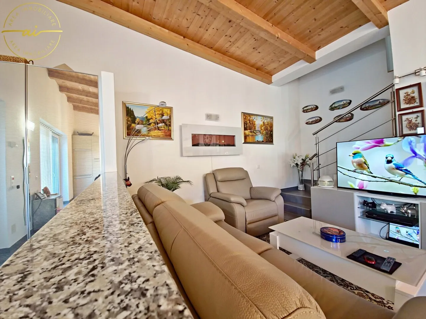 Einladende 4,5-Zimmer-Villa in Magliaso - Foto 3 von 13