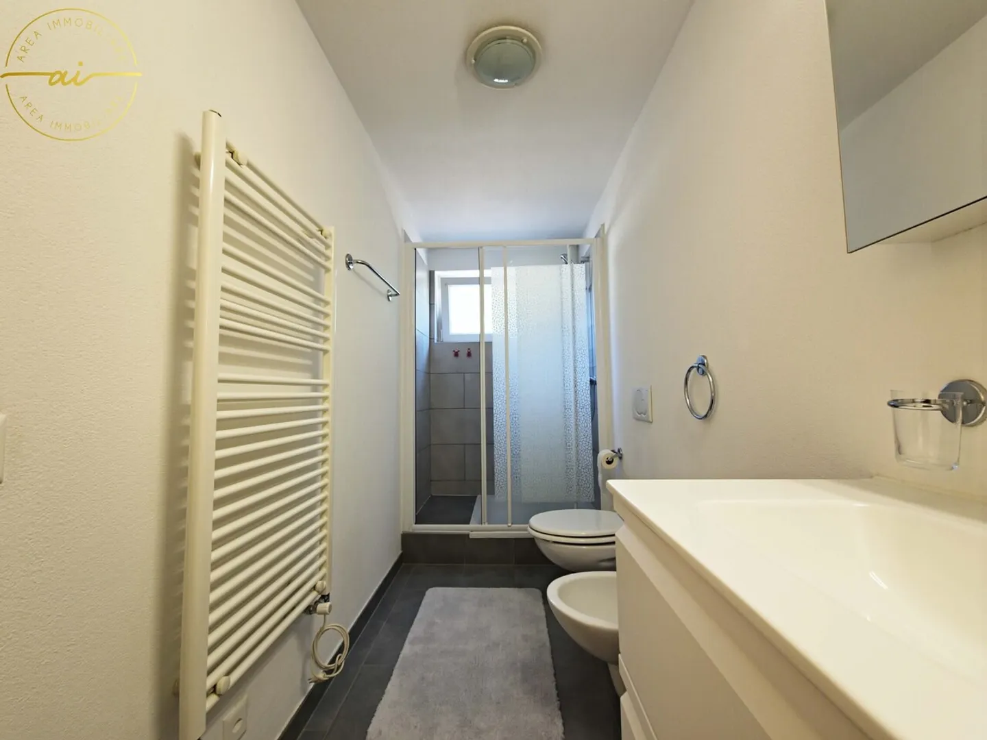 Einladende 4,5-Zimmer-Villa in Magliaso - Foto 8 von 13