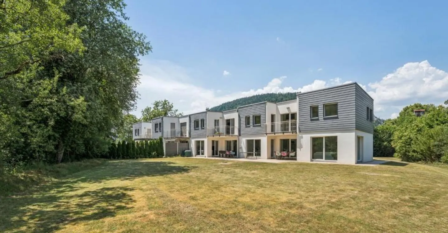 Zeitgenössisches Familienhaus mit großem Garten - Foto 4 von 10