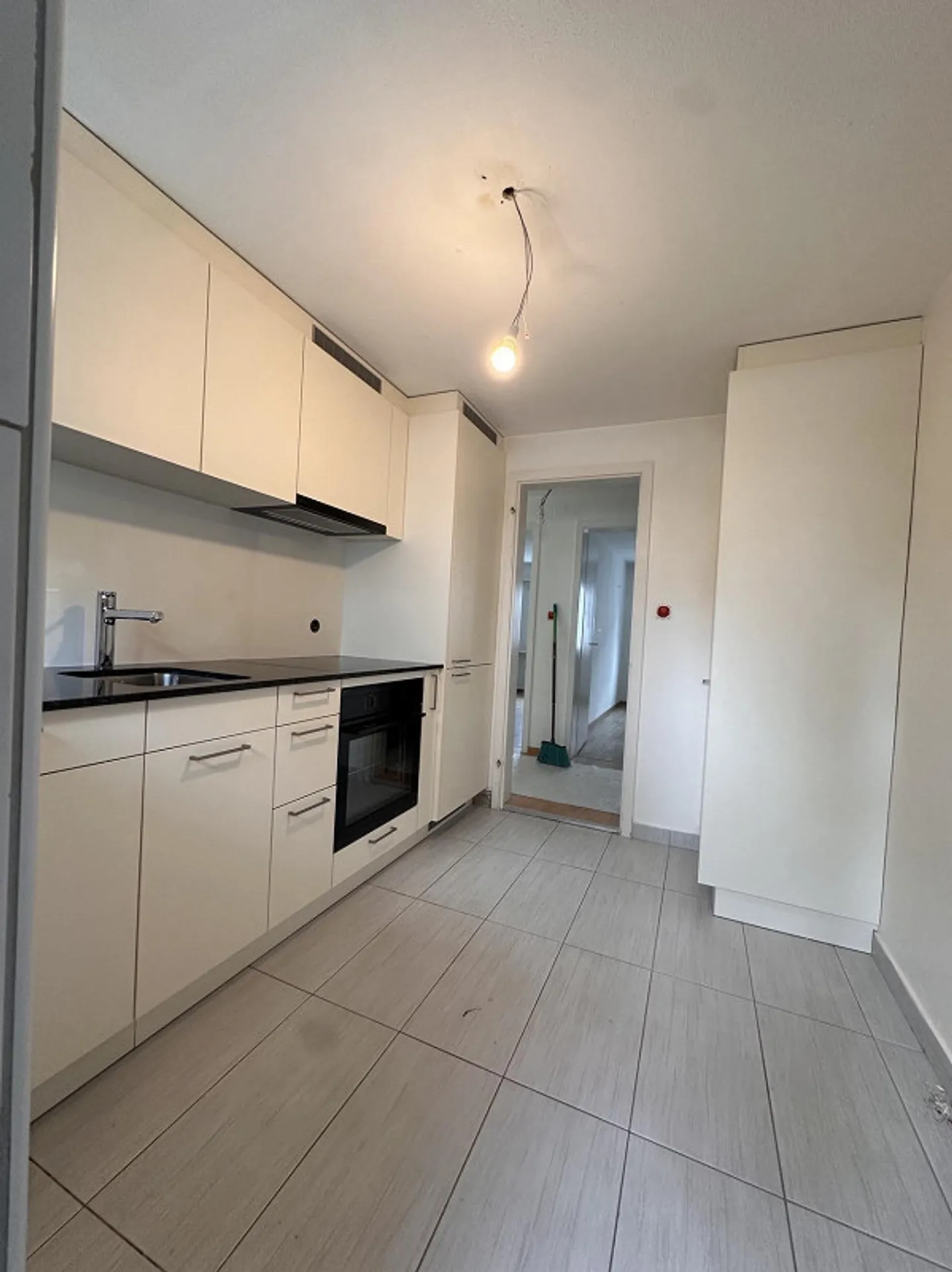 Charmante appartement de 4,5 pièces à Buehler avec balcon et parking - Photo 2 sur 9