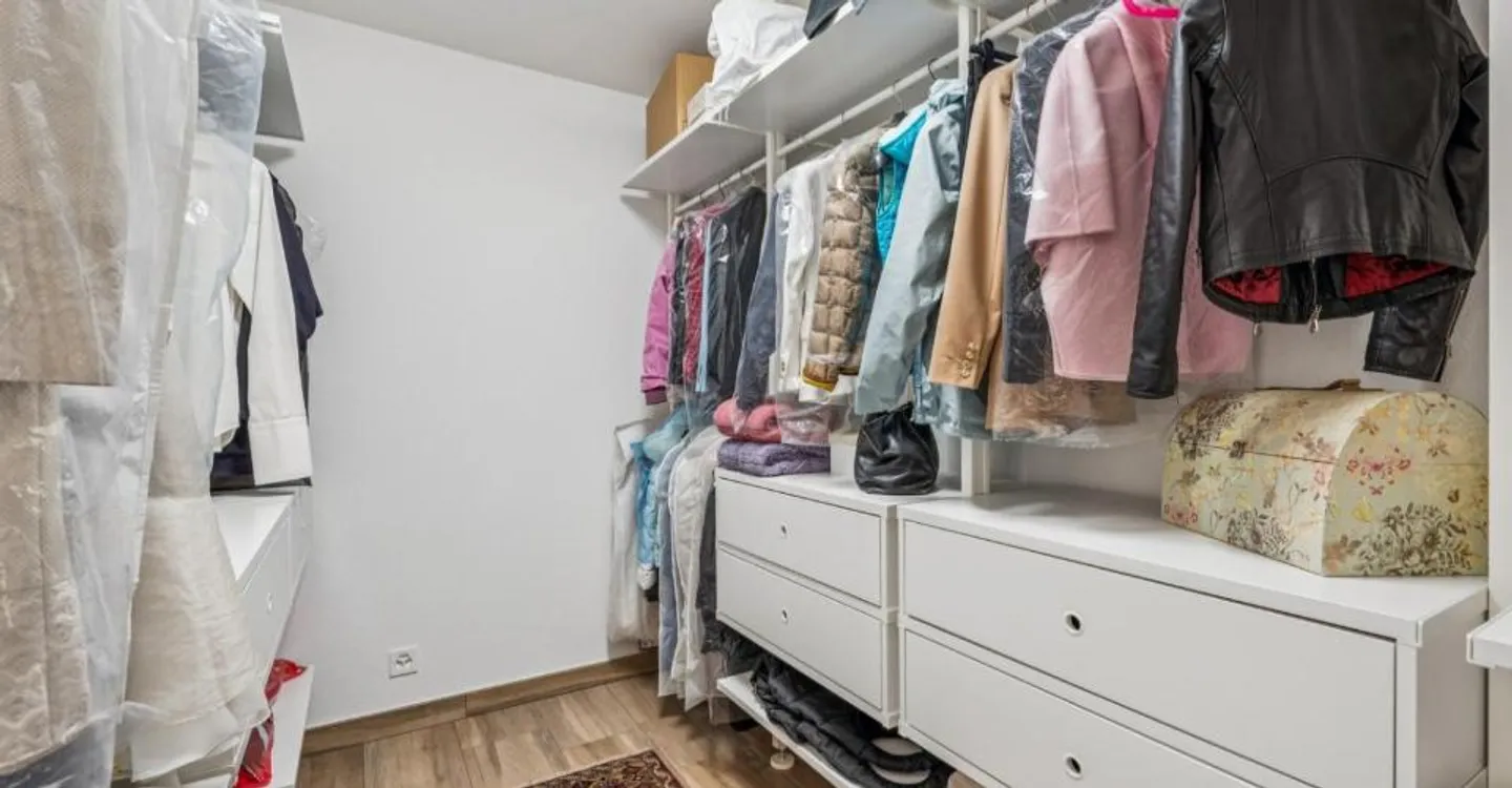 Zeitgenössisches Familienhaus mit großem Garten - Foto 9 von 10