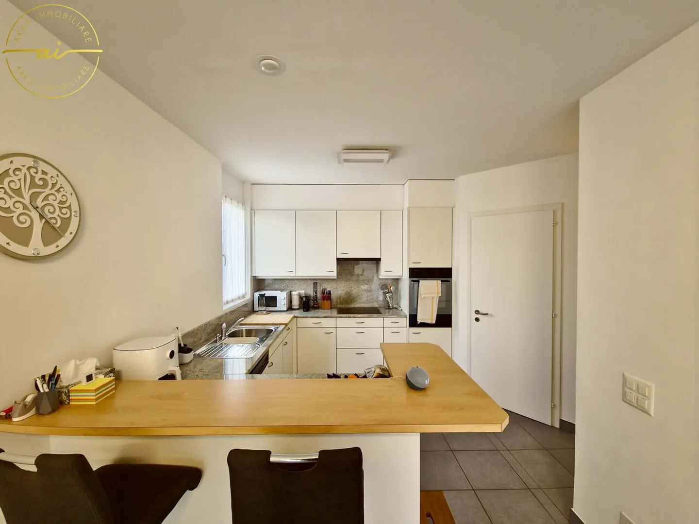 LUMINOSO APPARTAMENTO DI 3.5 LOCALI CON VISTA APERTA - Foto 6 di 13