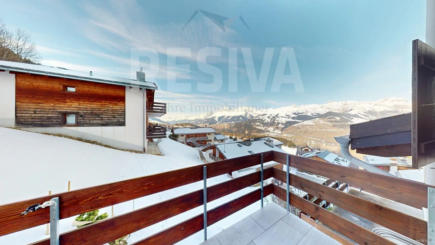 Appartamento duplex ristrutturato con balcone - elegante e centrale - Foto 7 di 34