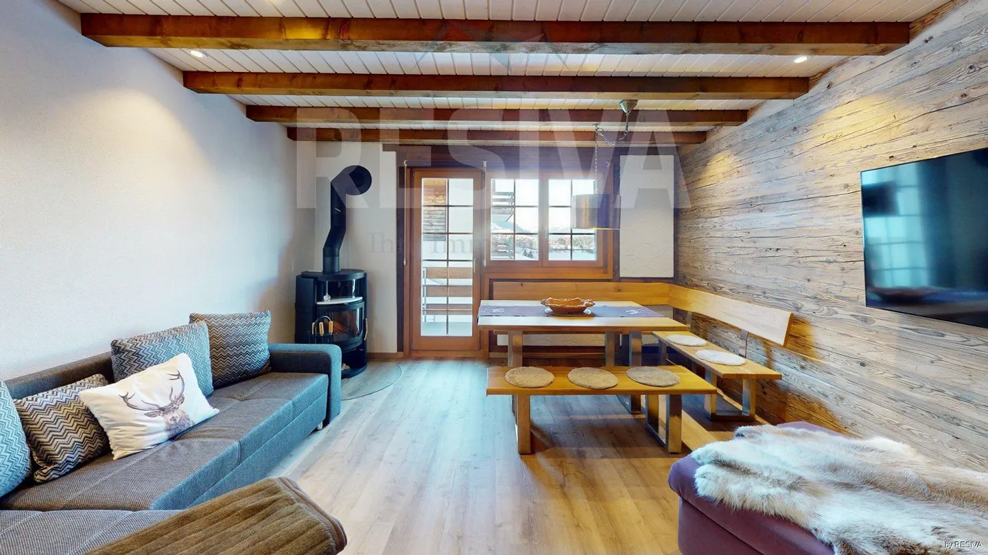 Appartamento duplex ristrutturato con balcone - elegante e centrale - Foto 12 di 34