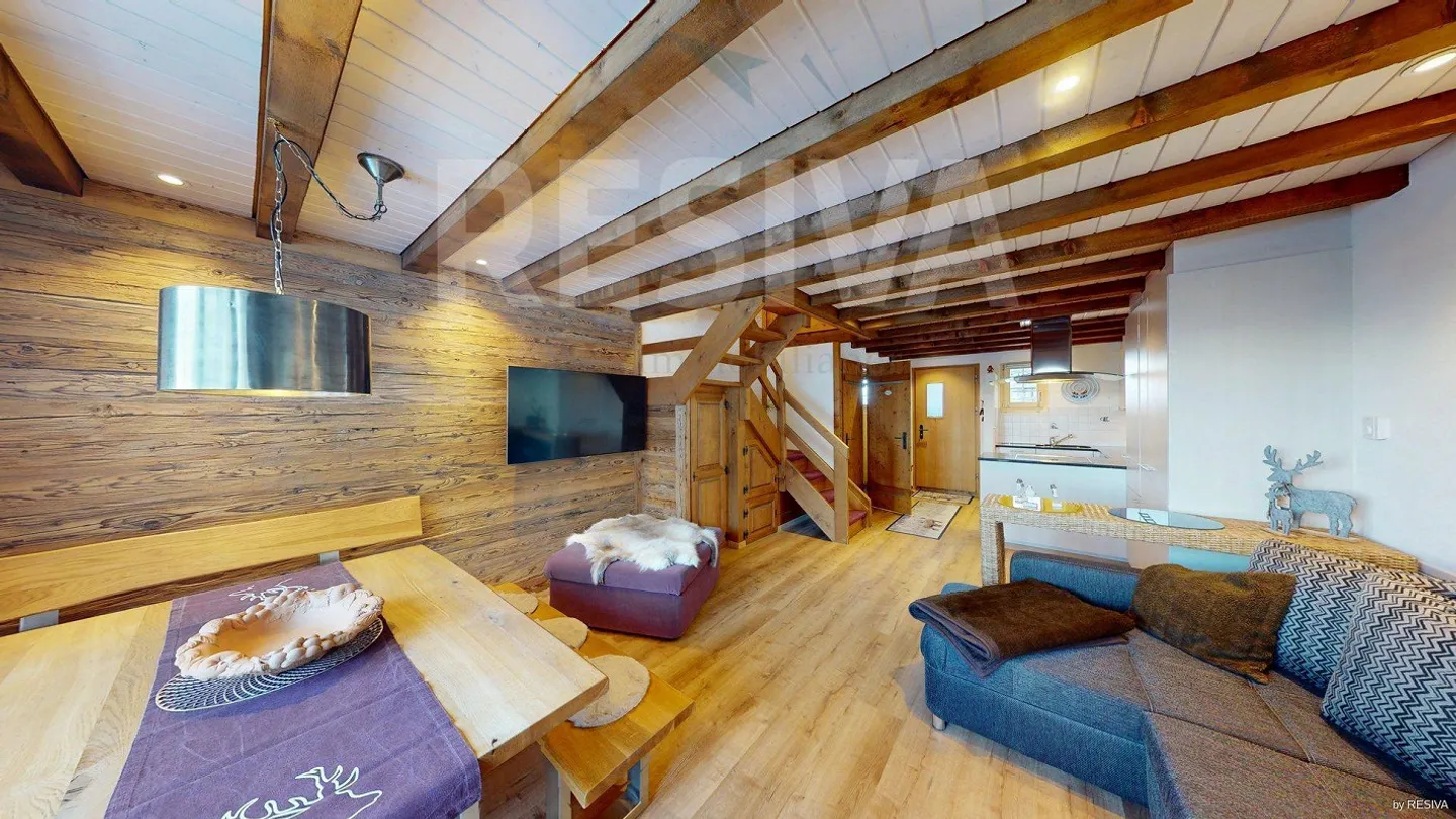 Appartamento duplex ristrutturato con balcone - elegante e centrale - Foto 14 di 34