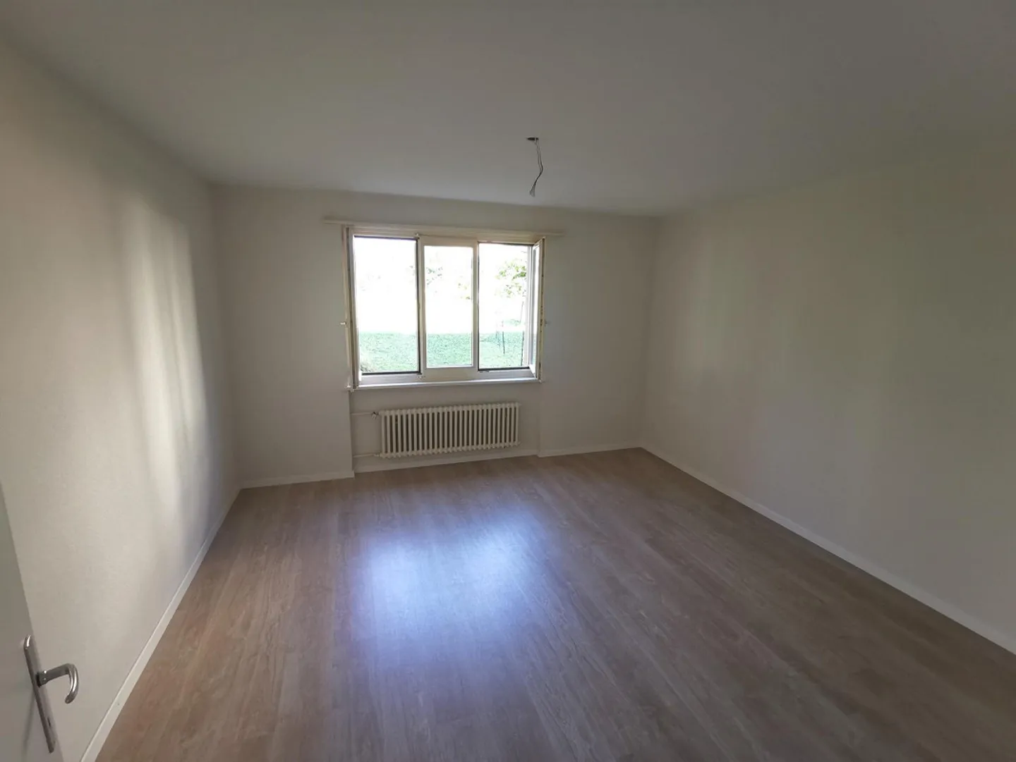 Bright partially renovated 3-room apartment in Hunzenschwil! - Photo 4 of 6