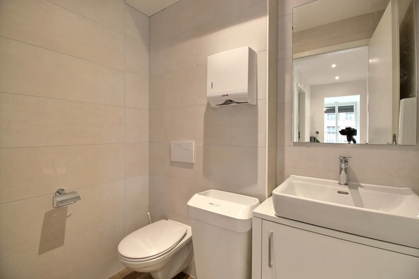 Louez vos bureaux ou magasins dans un cadre moderne et durable ! - Photo 7 sur 9