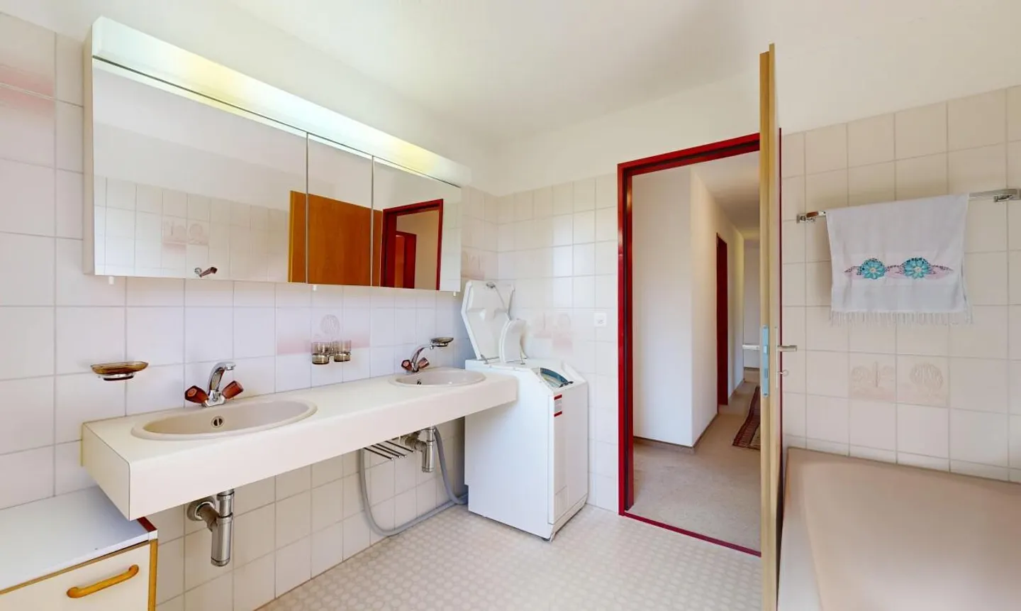 Geräumige 5-Zimmer-Wohnung auf zwei Ebenen, hell und ruhig - Foto 8 von 11