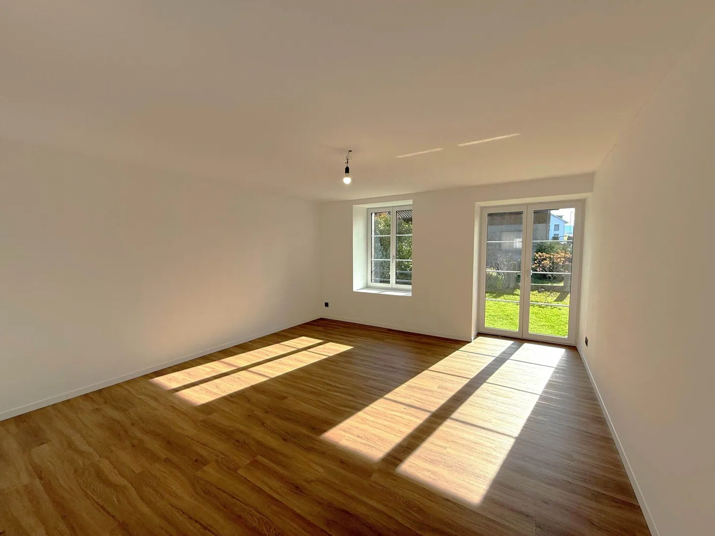 Appartement moderne de 5,5 pièces avec jardin - vie élégante à Affeltrangen - Photo 4 sur 9