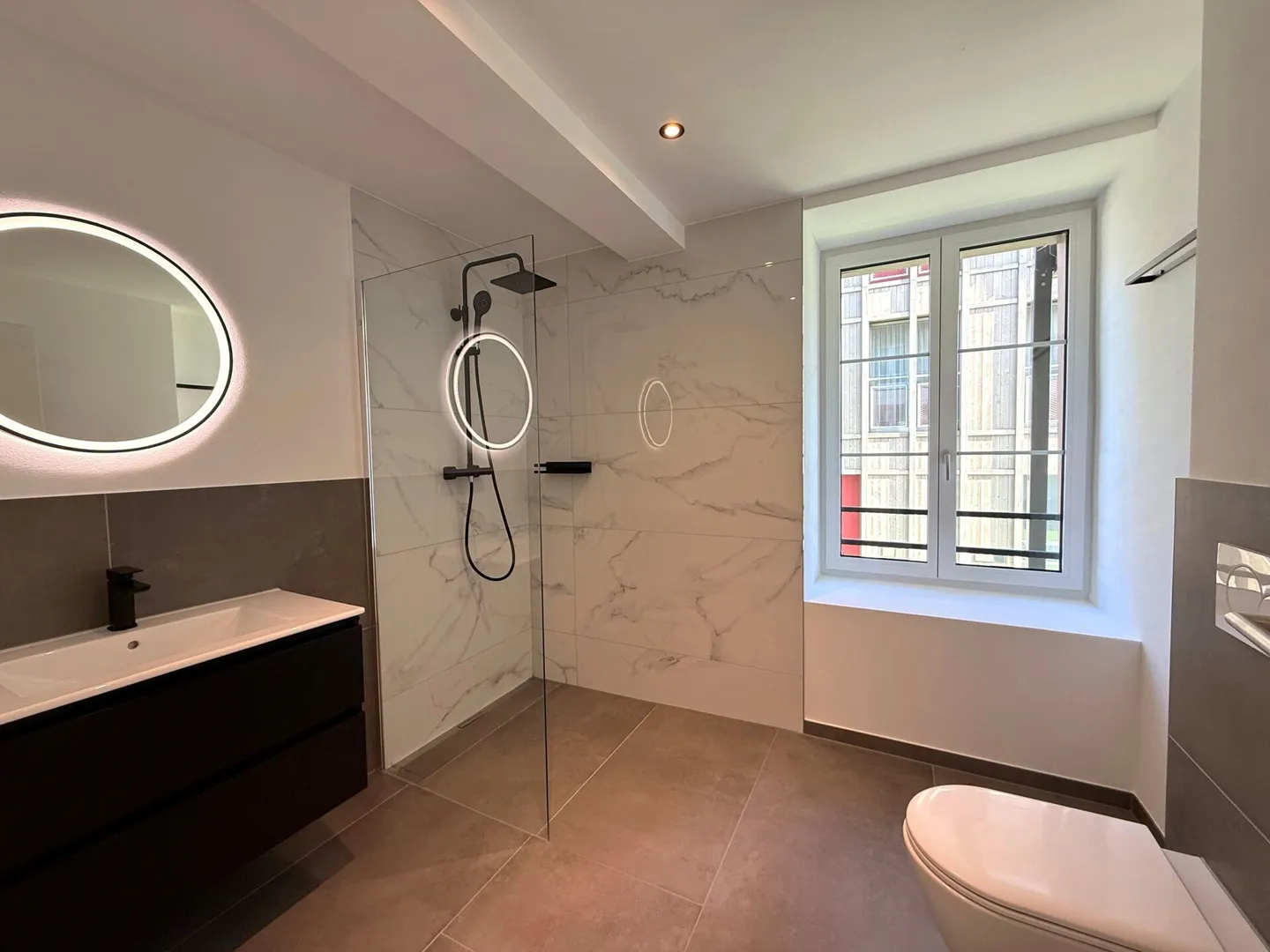 Appartement moderne de 5,5 pièces avec jardin - vie élégante à Affeltrangen - Photo 5 sur 9