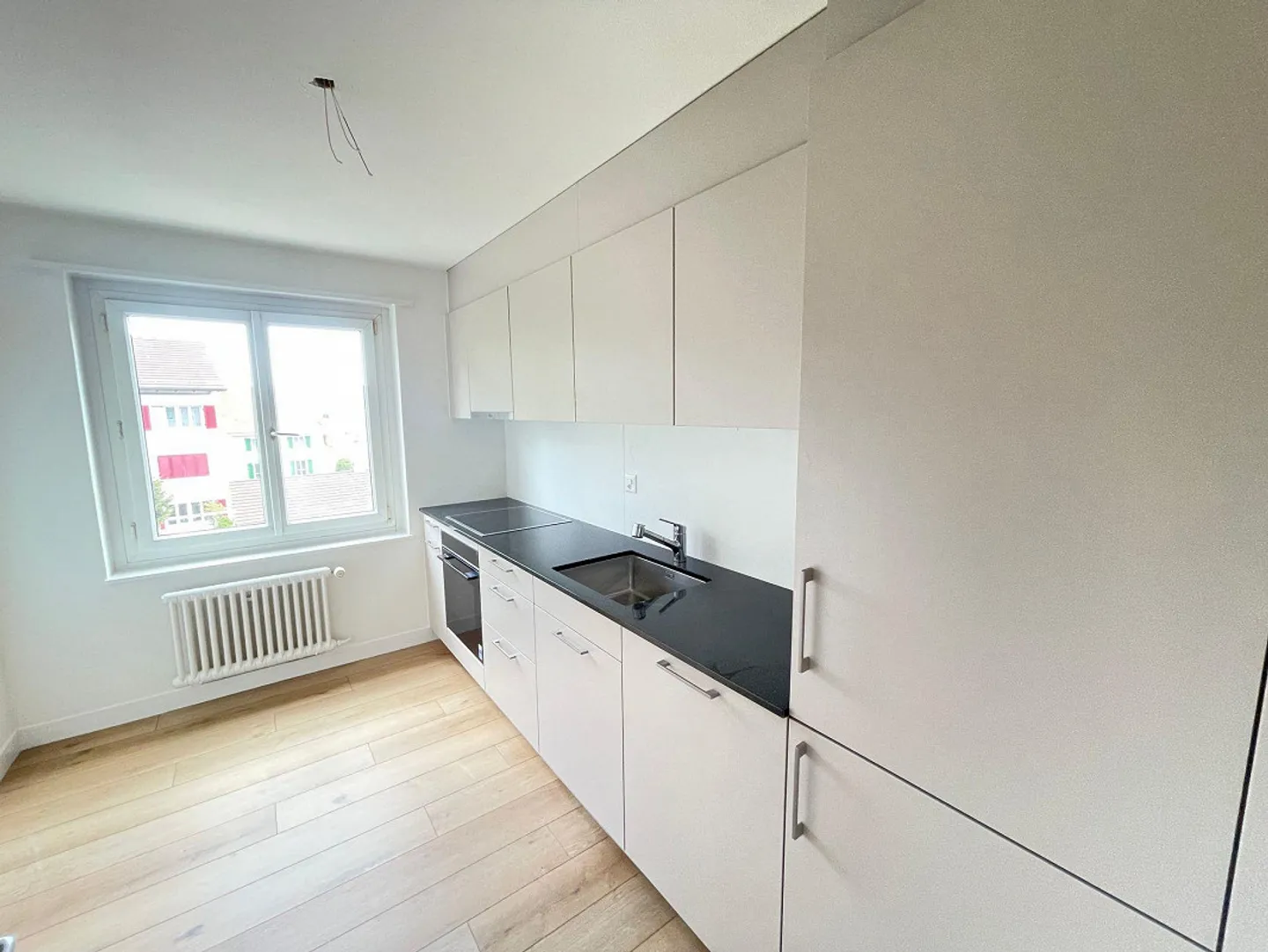 neu sanierte 4-Zimmer-Wohnung zu vermietern - Foto 1 von 8