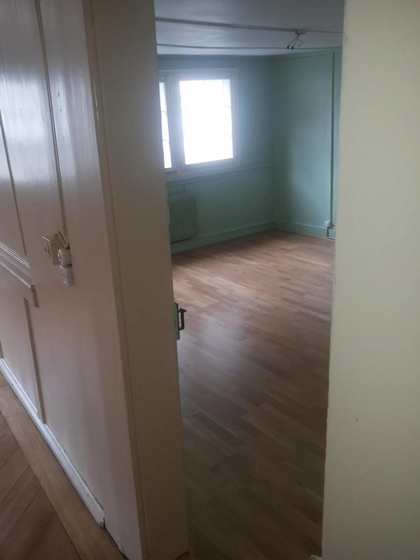 Ampio appartamento di 4,5 stanze con charme - Foto 7 di 10