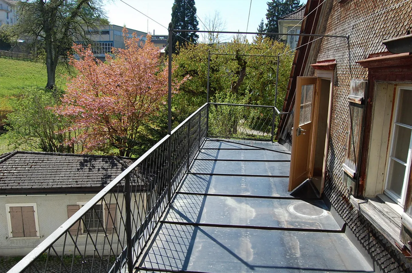 Ampio appartamento di 4,5 stanze con charme - Foto 10 di 10