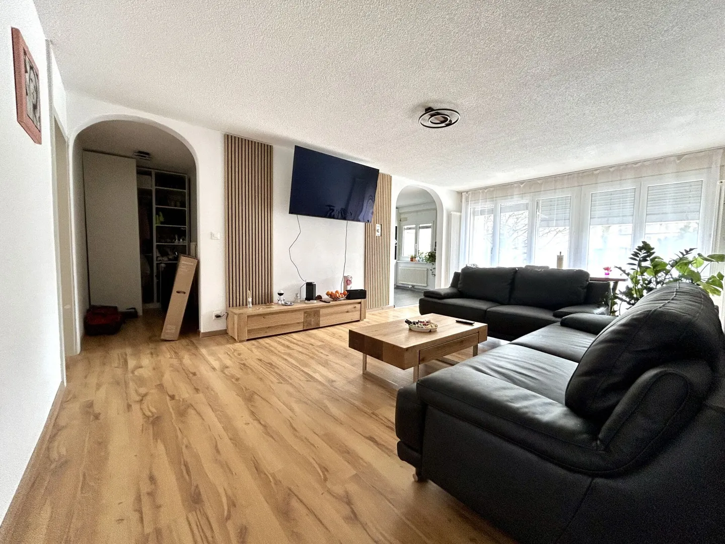 Attraktive 3.5 Zimmer Wohnung in ruhiger Lage - Foto 3 von 8
