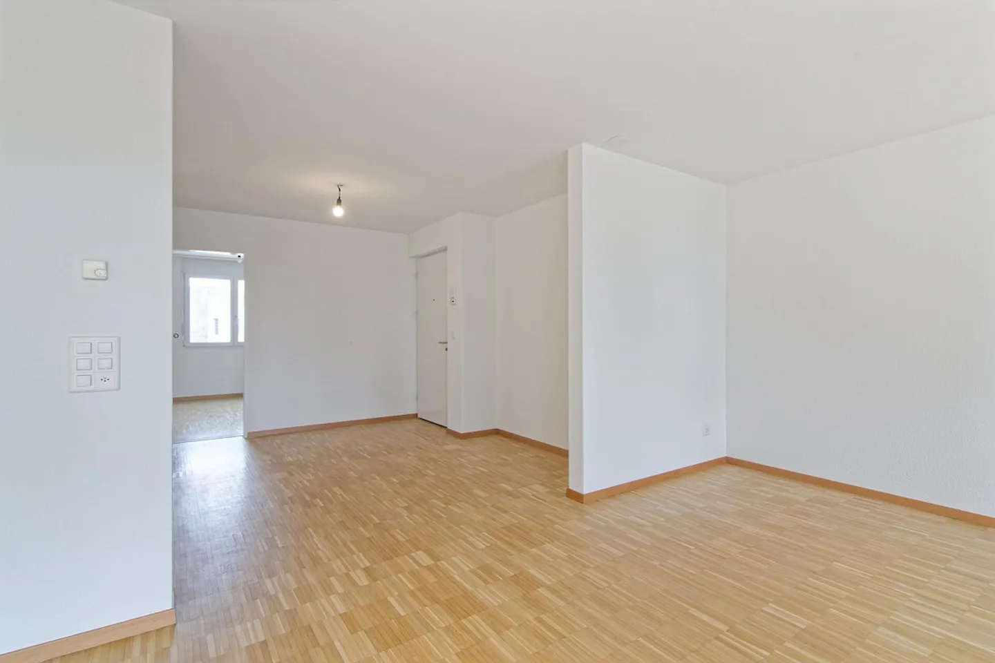 4.5-room condominium, 1st floor with elevator - Photo 3 of 15