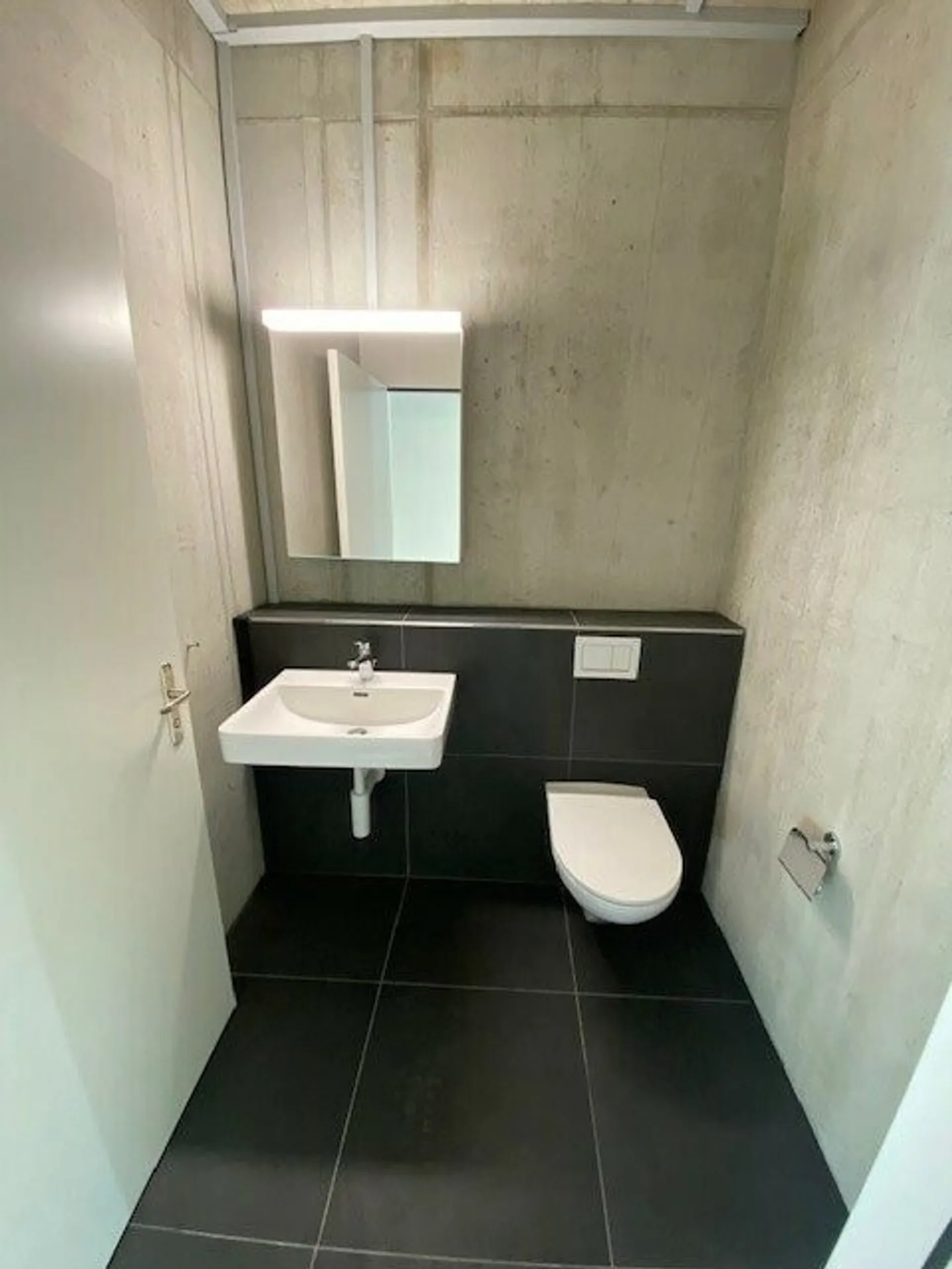 La tua nuova sede aziendale: Studio? Laboratorio? Ufficio? Tutto è possibile! - Foto 6 di 7