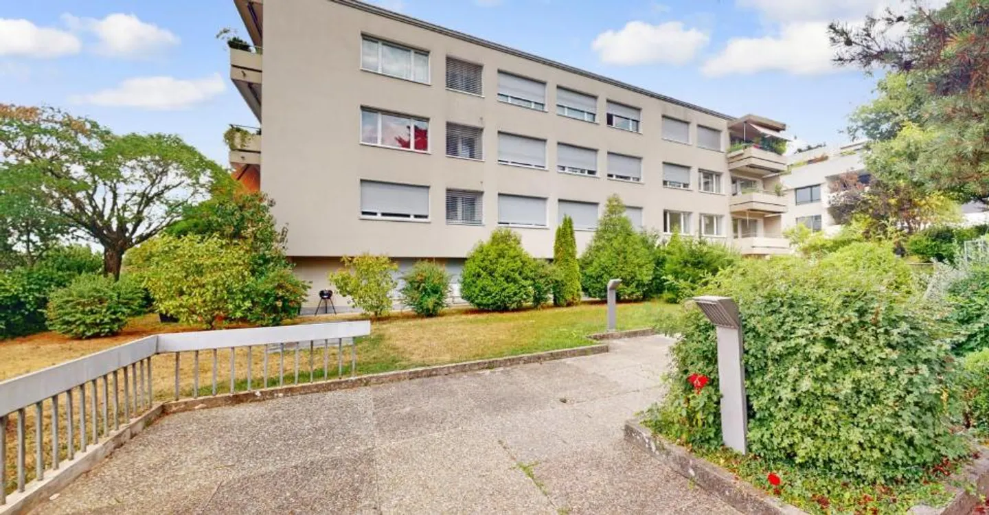 Sunny Apartment in Zurich Höngg - Limited to 1 Year - Photo 1 of 12