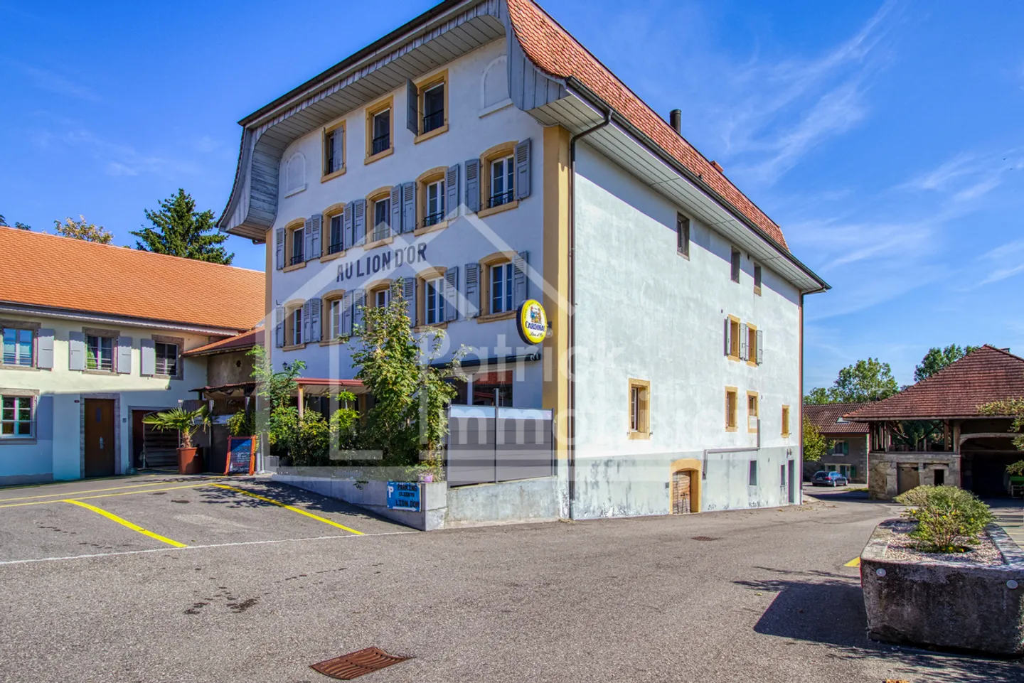 Edificio residenziale con caffè ristorante Rendimento lordo 4,89% - Foto 2 di 15