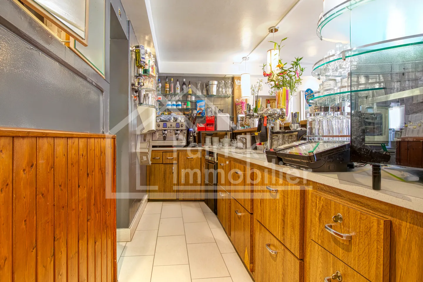 Edificio residenziale con caffè ristorante Rendimento lordo 4,89% - Foto 5 di 15