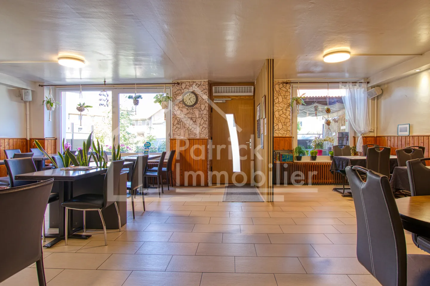 Edificio residenziale con caffè ristorante Rendimento lordo 4,89% - Foto 6 di 15