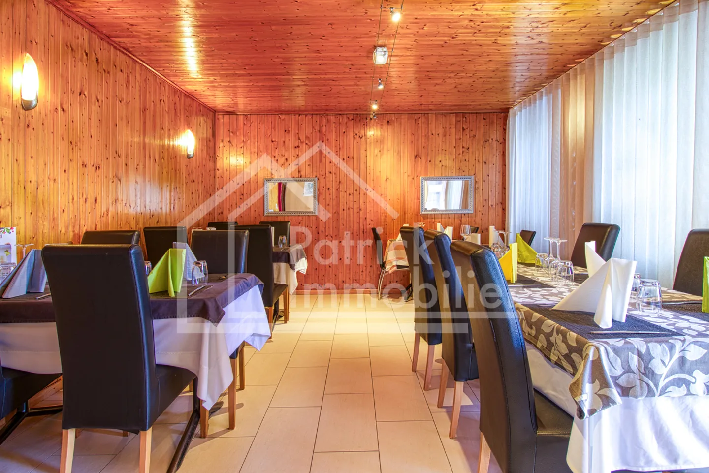 Edificio residenziale con caffè ristorante Rendimento lordo 4,89% - Foto 7 di 15