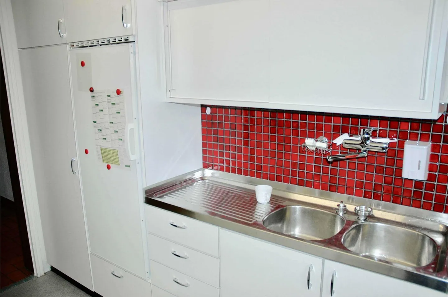 Bella camera in condivisione con buona connessione ai mezzi pubblici - Foto 5 di 7