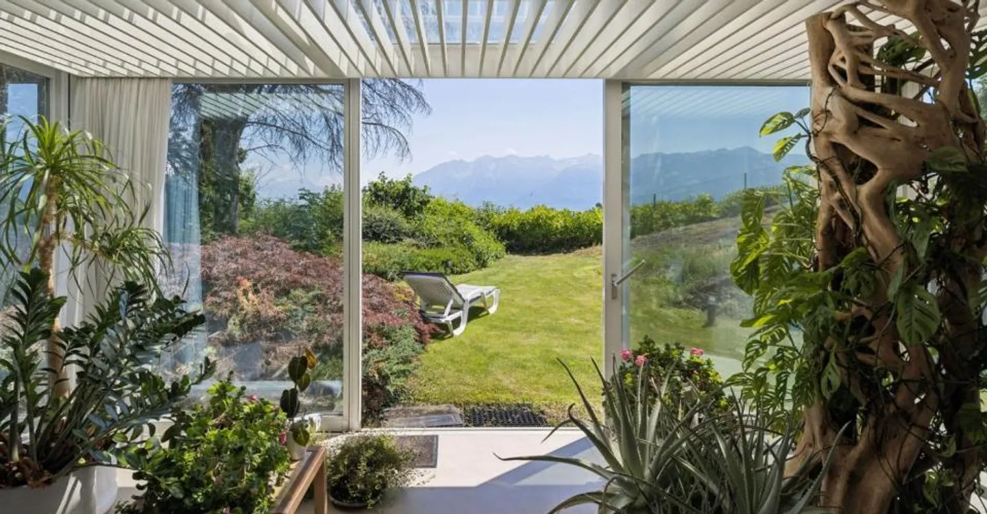Außergewöhnliche Architektenvilla - Ein echtes Herzstück - Foto 2 von 13