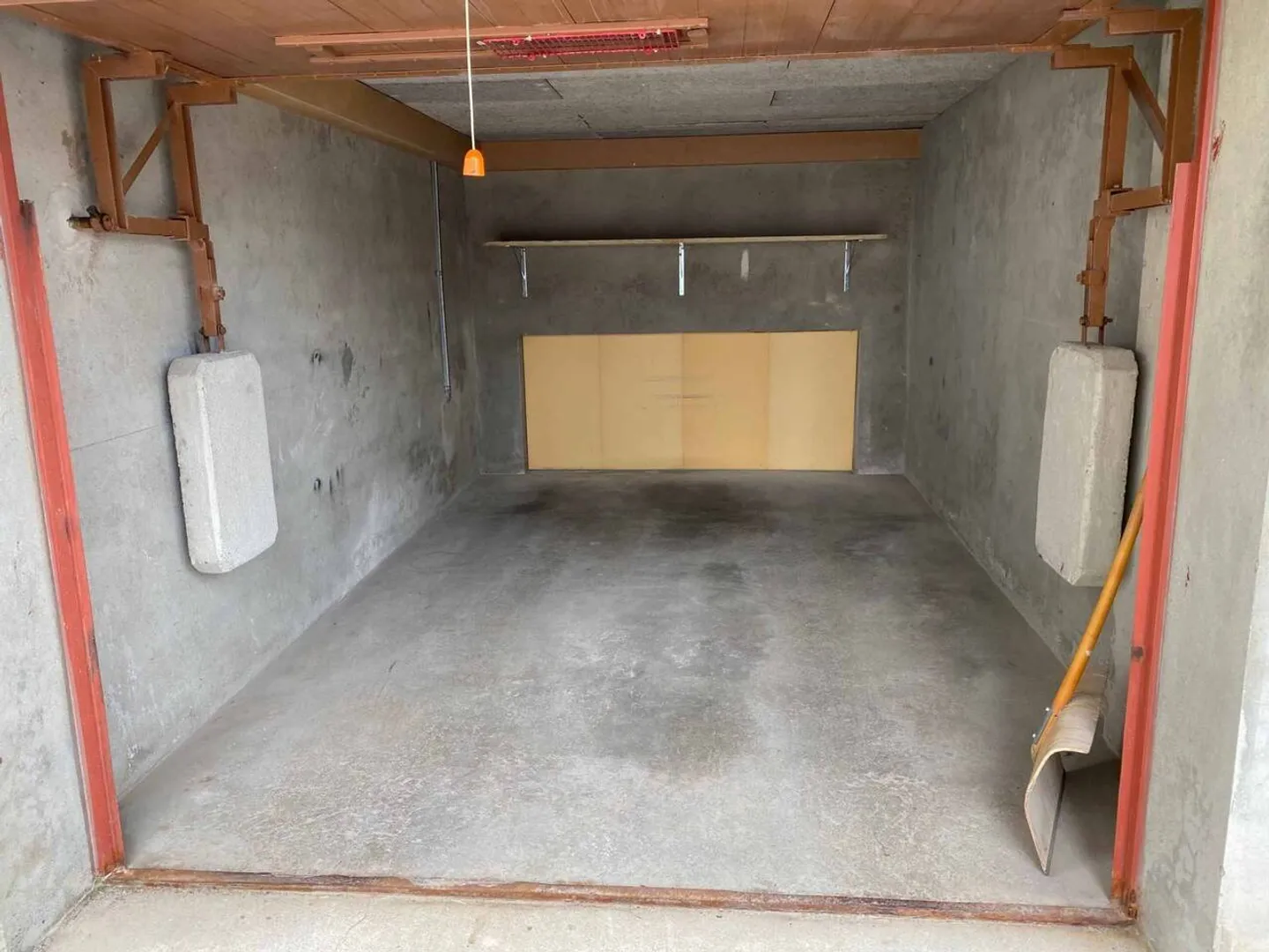 Garage à louer - Photo 2 sur 2