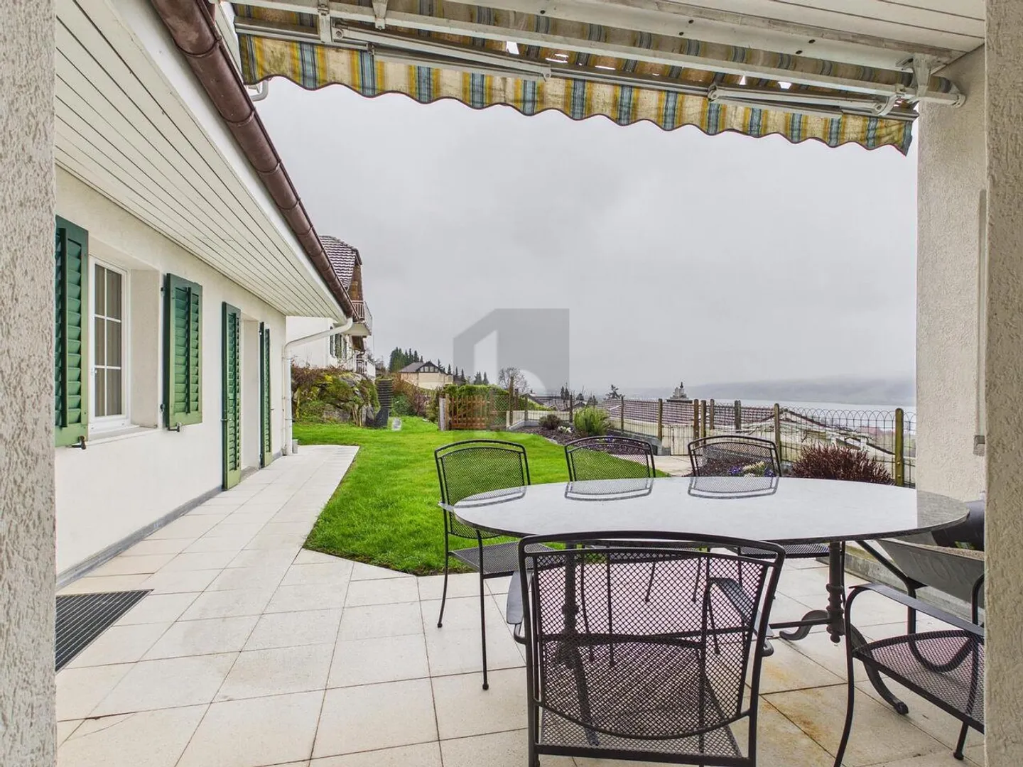 Appartamento Incantevole con Vista Lago - Foto 4 di 6