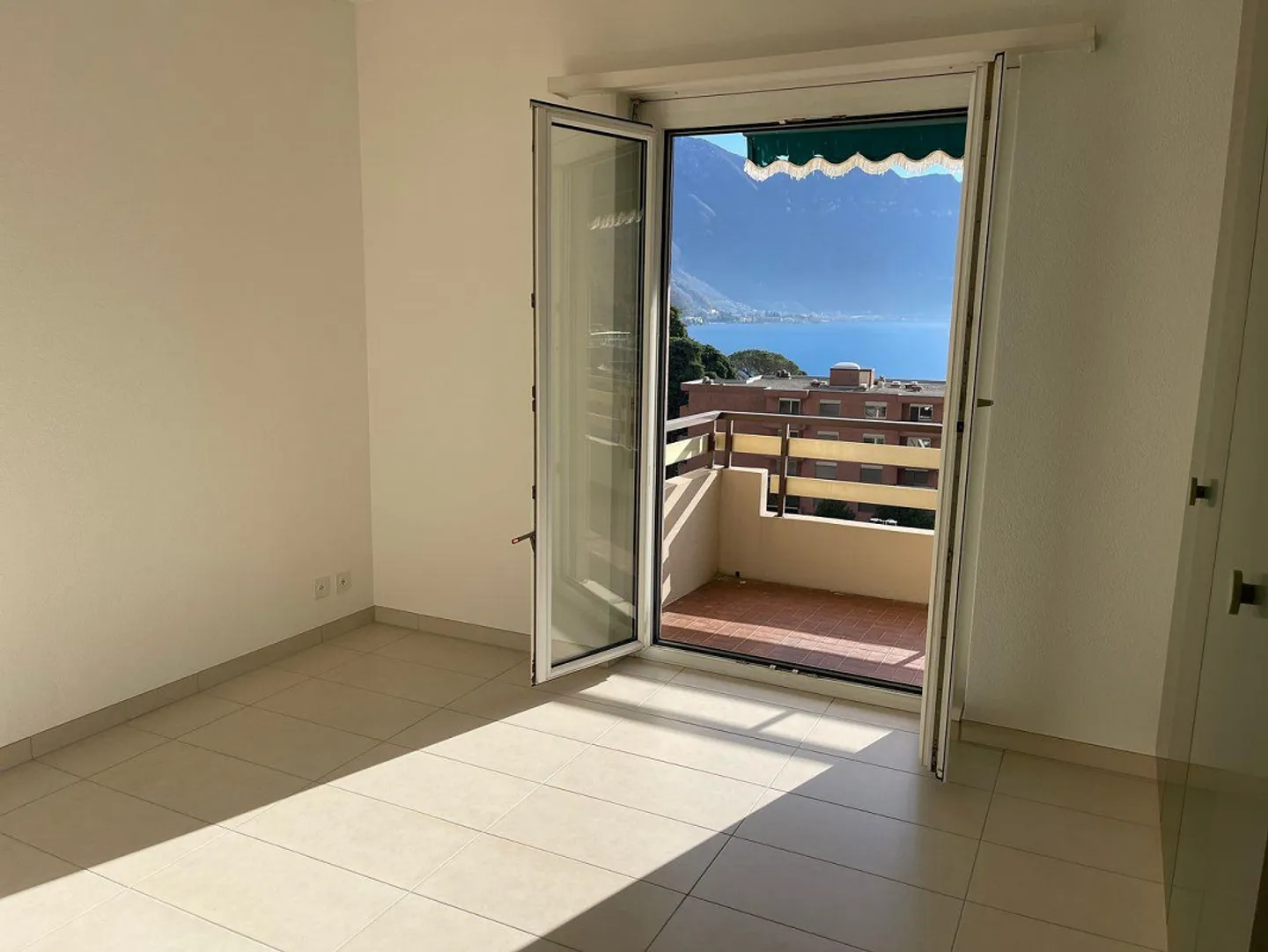 Appartamento attraente di 2½ locali con magnifica vista sul lago - Foto 10 di 10