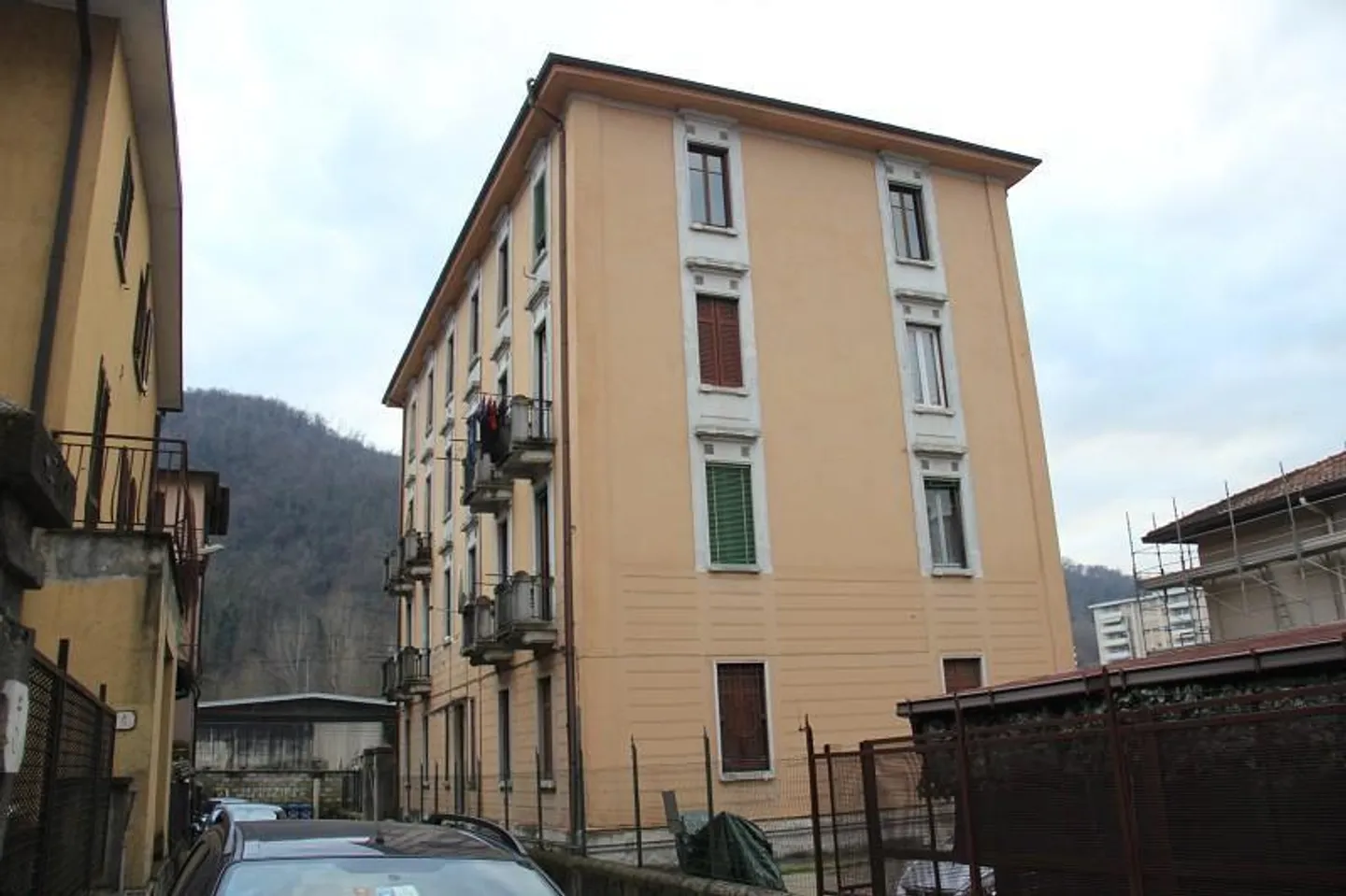 2 1/2-Zimmer-Wohnung oberstes Geschoss 200 von CH-Grenze - Foto 1 von 8