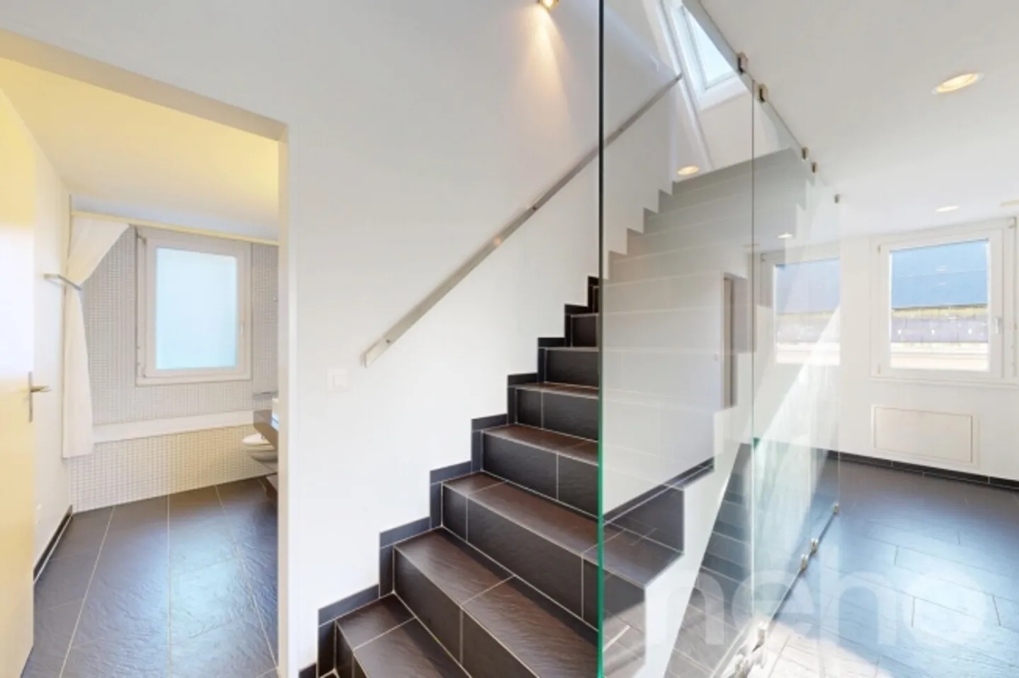 Maison moderne de 6,5 pièces dans un emplacement ensoleillé avec jardin facile d'entretien - Photo 11 sur 13