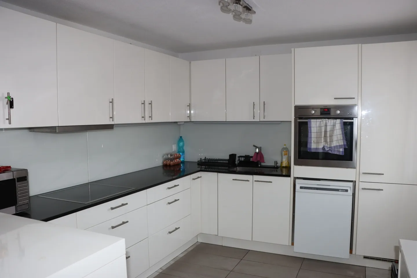 Bright 4.5-room apartment with balcony in Derendingen - Photo 2 of 10