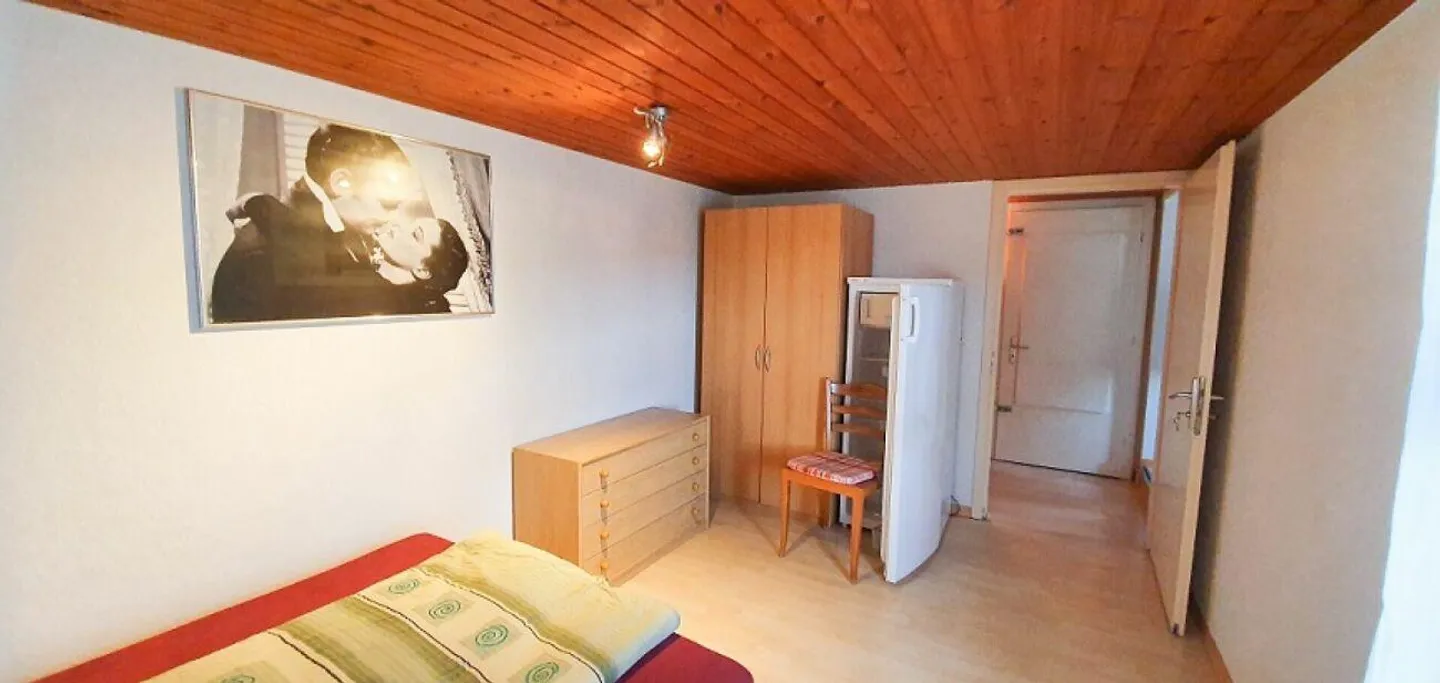 Chambre meublée à louer - Photo 3 sur 3