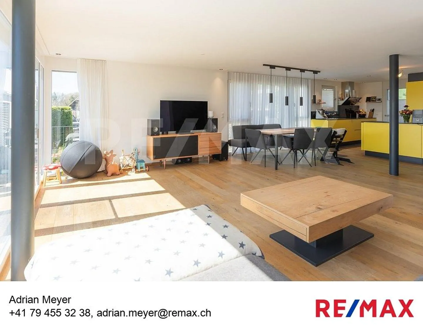 Living in the Green: 4½ Room Semi-Detached House for Families - Photo 1 of 13