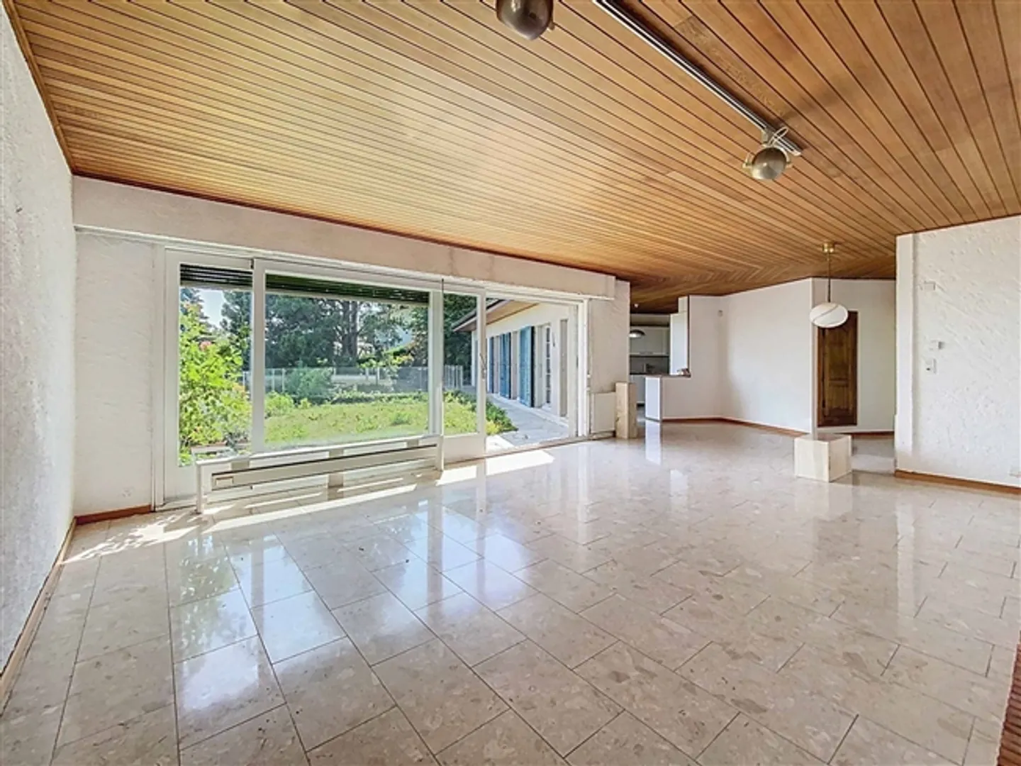 Bright Villa with Panoramic View – Bursins - Photo 7 of 12