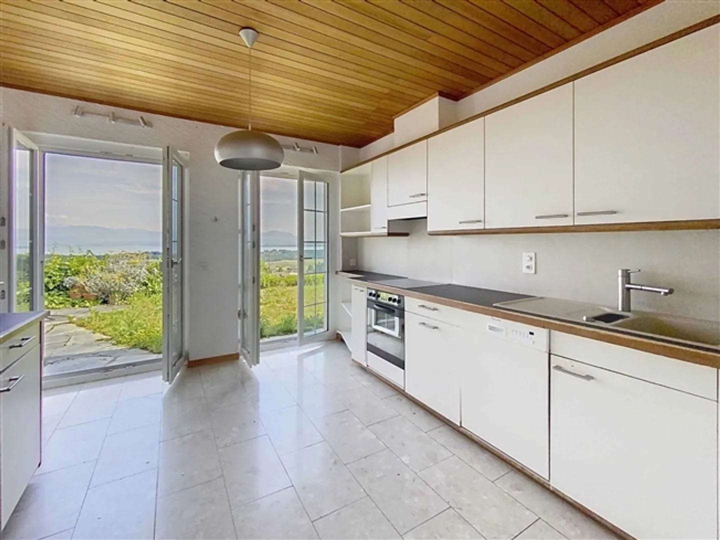 Bright Villa with Panoramic View – Bursins - Photo 10 of 12