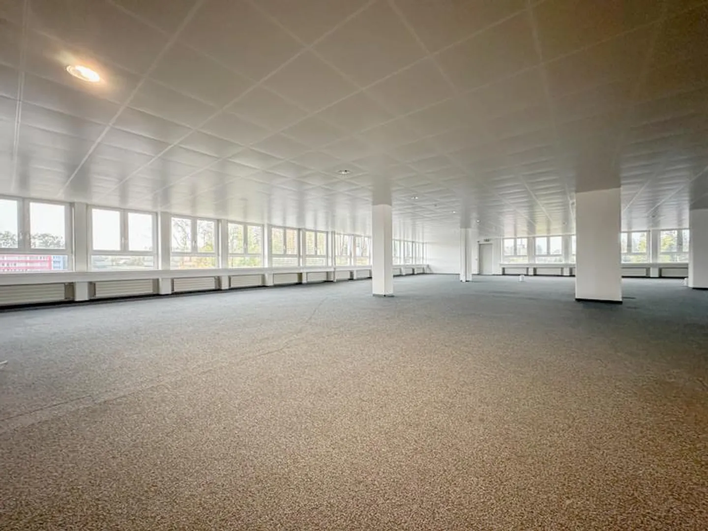 Office space near Glattbrugg train station - Photo 8 of 13