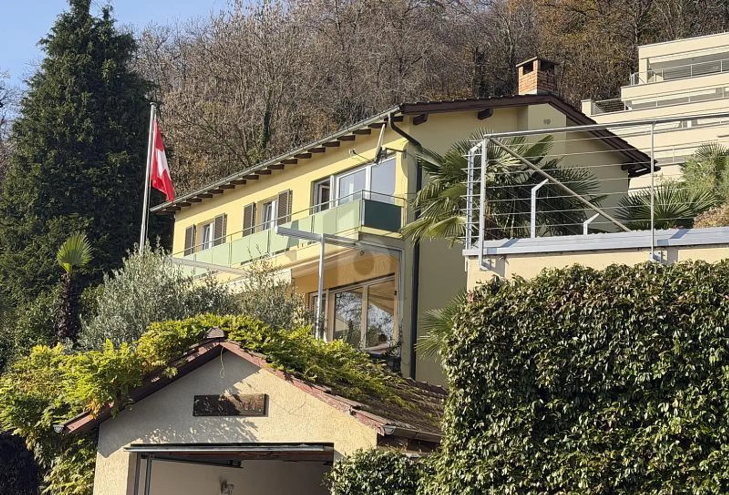 CON GIARDINO E PISCINA - Photo 1 of 6
