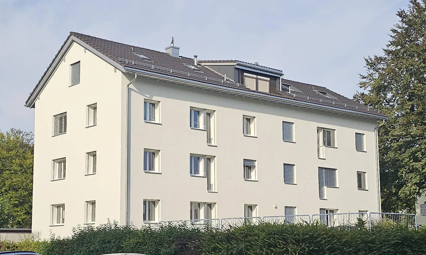 Incantevole appartamento con terrazza di 4 stanze a 9434 Au SG - Foto 1 di 15