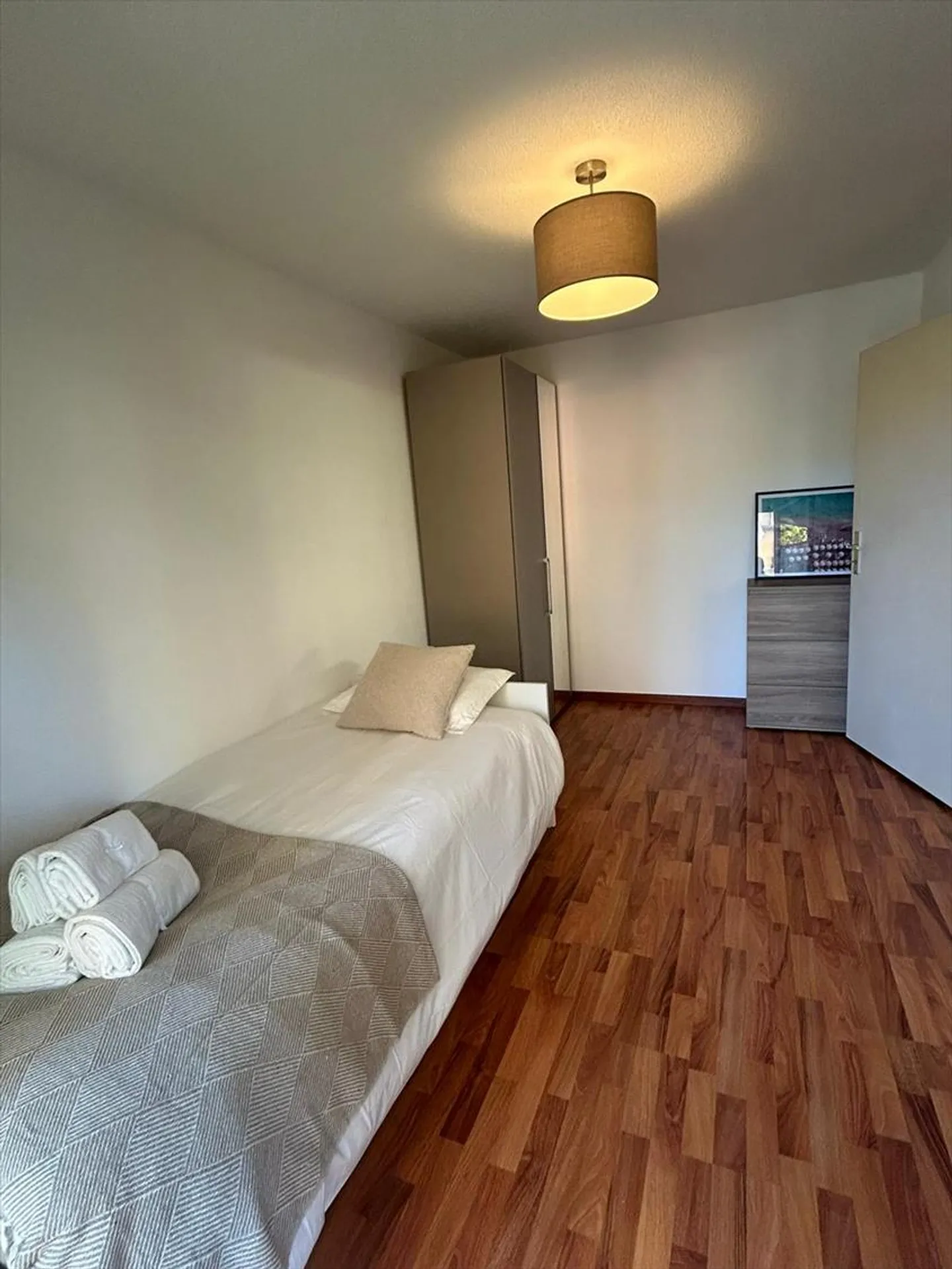 Neugasse 83 – Appartement spacieux nouvellement meublé de 2 pièces au cœur de Zurich ! - Photo 5 sur 5