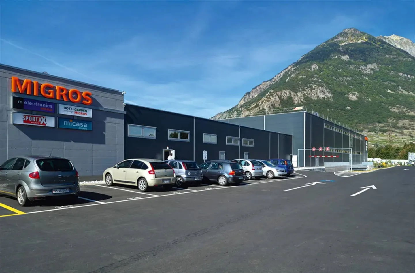 Negozio in affitto - Foto 1 di 3