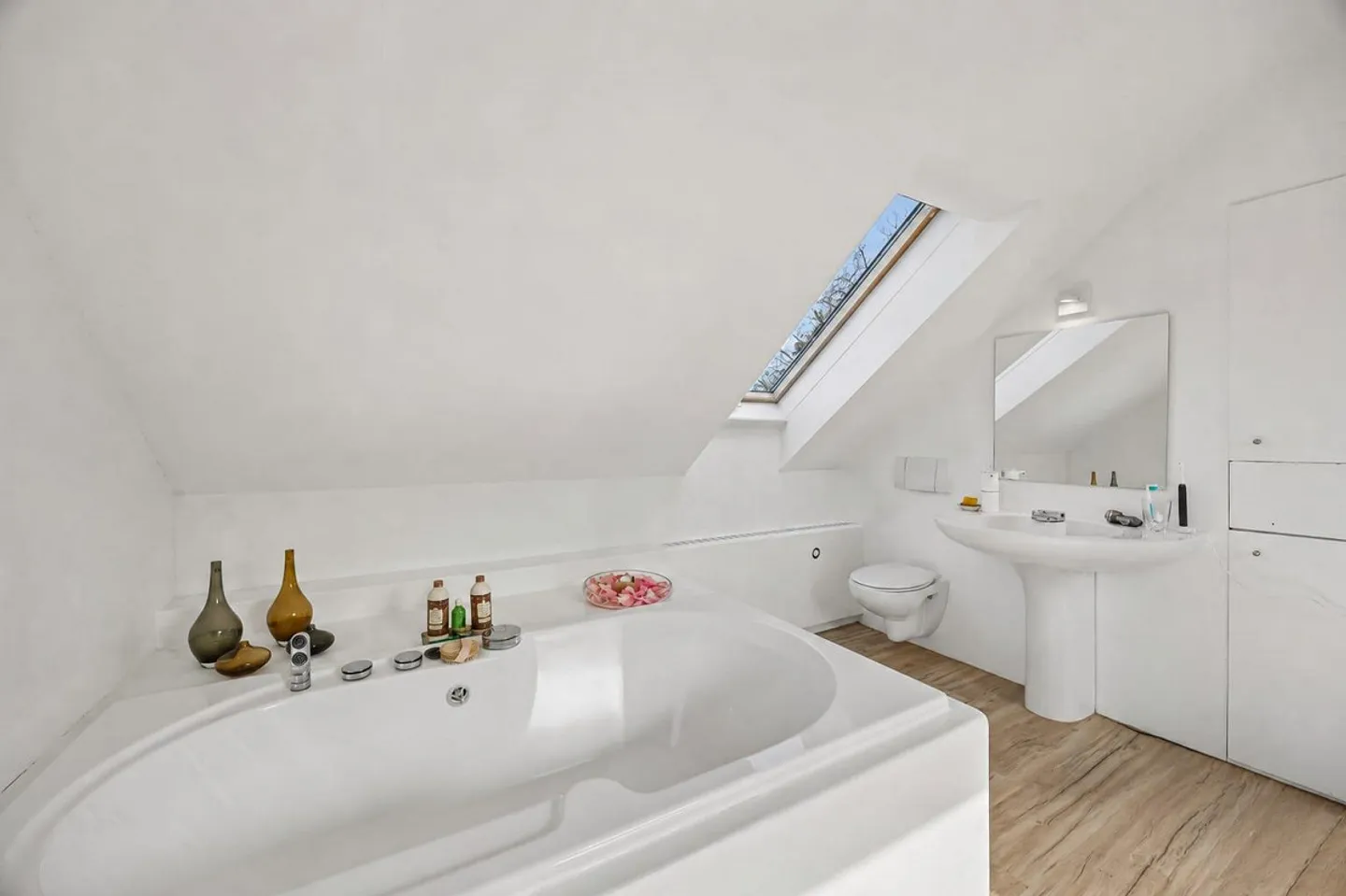 Votre nouveau chez-vous : situé au calme, spacieux et plein de possibilités ! - Photo 8 sur 13