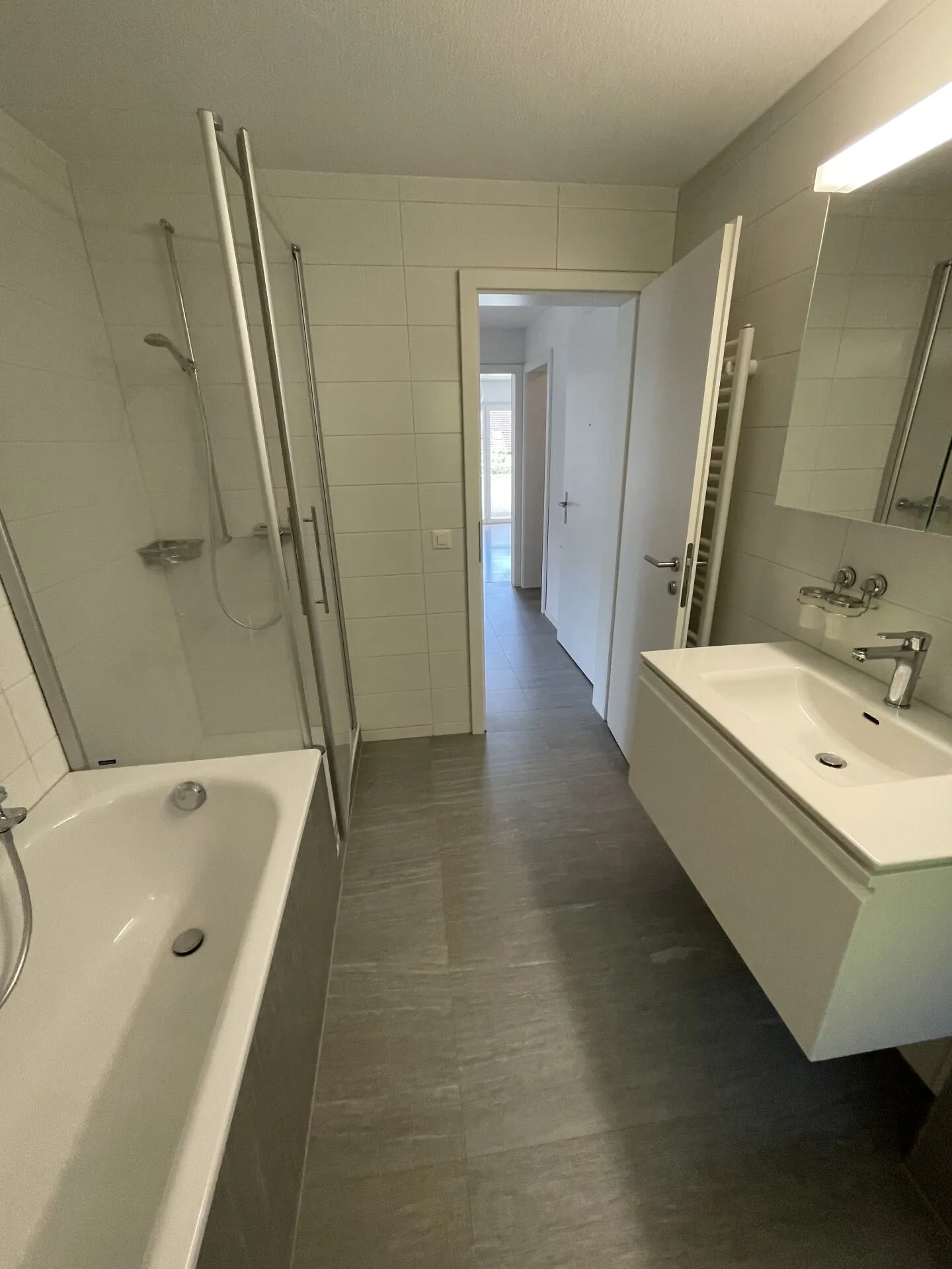 Sunny 3.5-room apartment with roof terrace - Photo 3 of 12