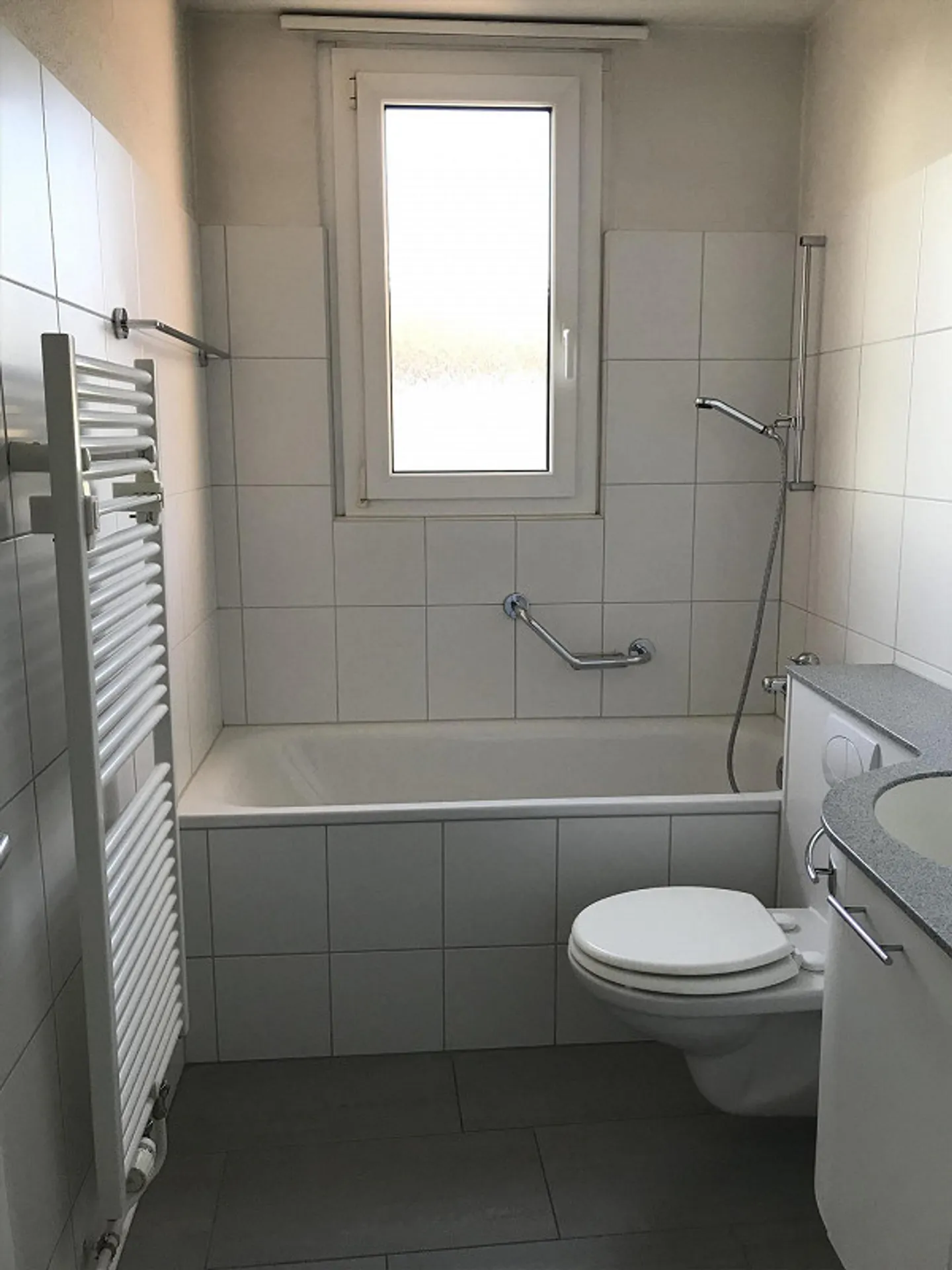 Appartamento al Piano Terra in Zona Tranquilla - Foto 3 di 4