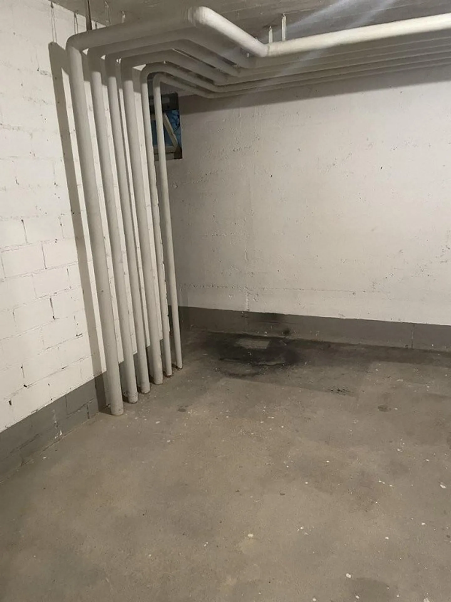 Espace de stockage spacieux à Adliswil - Photo 5 sur 5