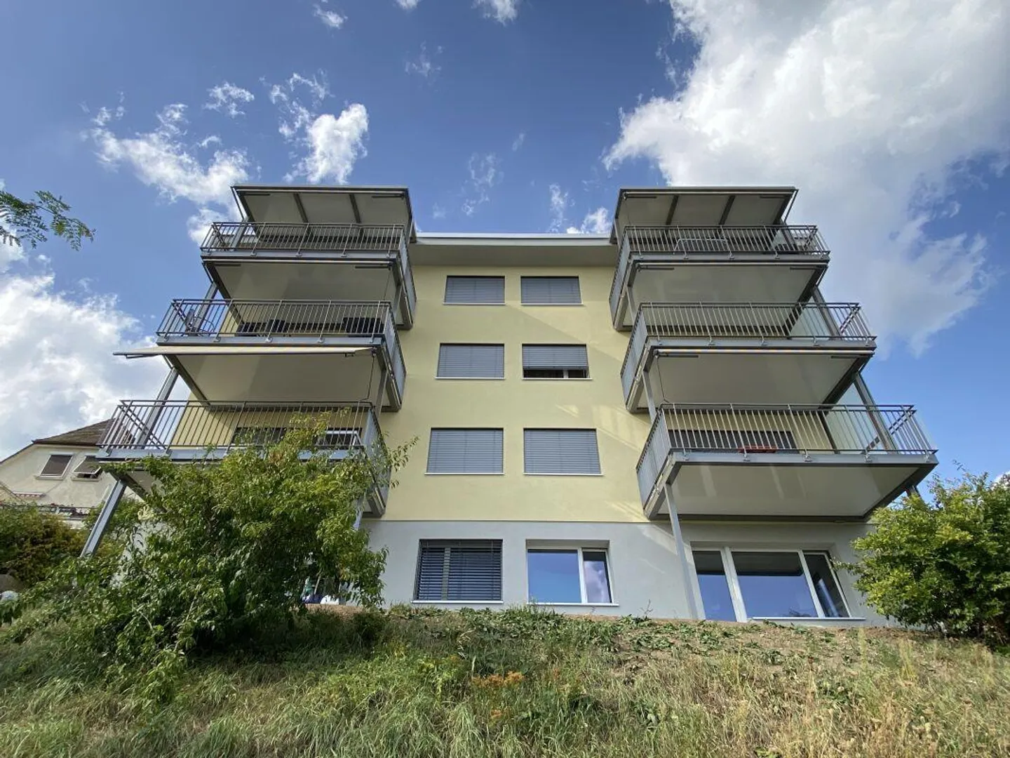 Appartement abordable dans un bon quartier résidentiel dans le quartier de Niklausen - Photo 1 sur 5