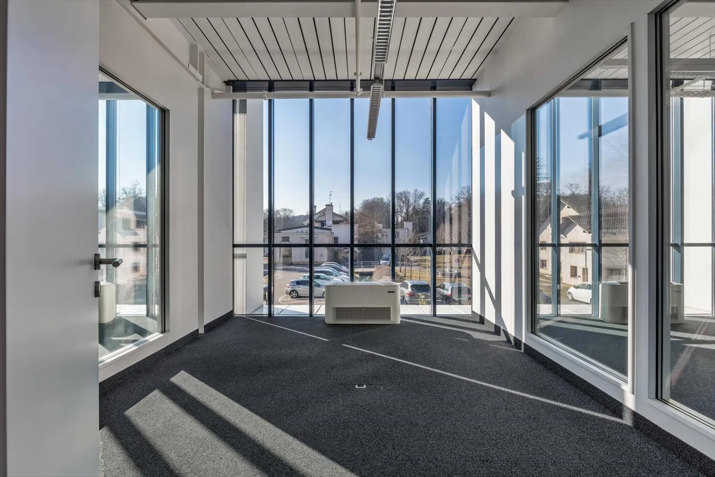 Equipped offices of about 6,000 m2 DIVISIBLE in Versoix - Photo 7 of 9