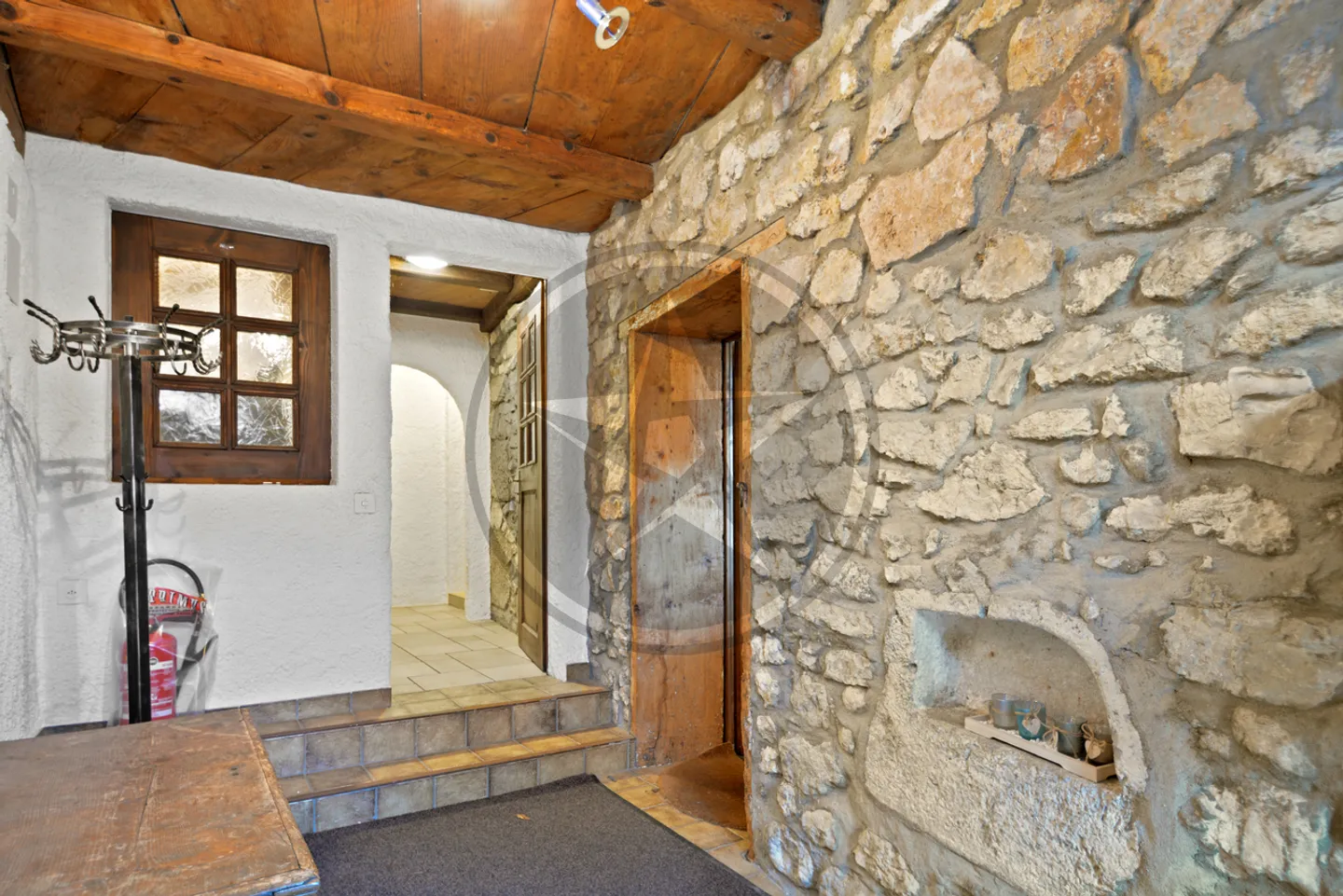 Magnifica casa a schiera ristrutturata con 2 appartamenti - Foto 3 di 16